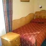 Dedek Park - Historyczny Dworek W Pieknym Parku Skaryszewskim Obok Stadionu Narodowego Aparthotel 3*