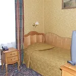 Dedek Park - Historyczny Dworek W Pieknym Parku Skaryszewskim Obok Stadionu Narodowego Hotel apartamentowy 3*