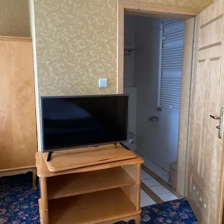 Dedek Park - Dworek W Pięknym Parku Skaryszewskim Obok Stadionu Narodowego Hotel apartamentowy Warszawa