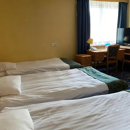 Hotel apartamentowy Dedek Park - Dworek W Pięknym Parku Skaryszewskim Obok Stadionu Narodowego Warszawa
