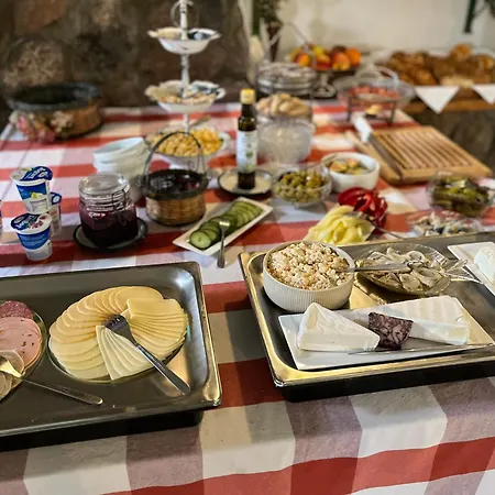 Dedek Park - Historyczny Dworek W Pieknym Parku Skaryszewskim Obok Stadionu Narodowego Апарт-отель