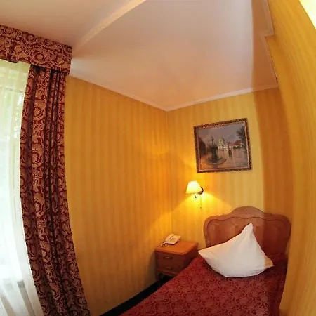 Dedek Park - Dworek W Pięknym Parku Skaryszewskim Obok Stadionu Narodowego Hotel apartamentowy Warszawa