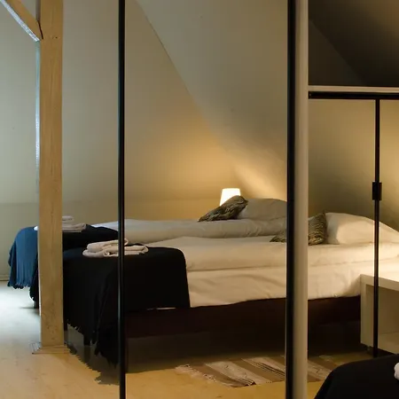 Hotel apartamentowy Dedek Park - Dworek W Pięknym Parku Skaryszewskim Obok Stadionu Narodowego Warszawa