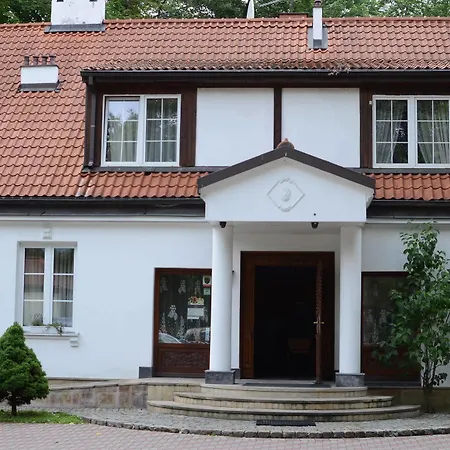 Dedek Park - Dworek W Pięknym Parku Skaryszewskim Obok Stadionu Narodowego 3*