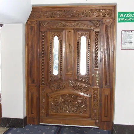 Hotel apartamentowy Dedek Park - Dworek W Pięknym Parku Skaryszewskim Obok Stadionu Narodowego