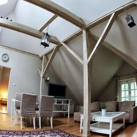 Appart hôtel Dedek Park - Historyczny Dworek W Pieknym Parku Skaryszewskim Obok Stadionu Narodowego Varsovie