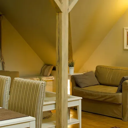 Dedek Park - Historyczny Dworek W Pieknym Parku Skaryszewskim Obok Stadionu Narodowego 3*