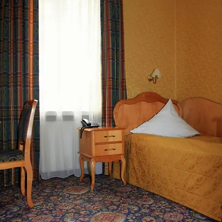 Dedek Park - Historyczny Dworek W Pieknym Parku Skaryszewskim Obok Stadionu Narodowego 3*