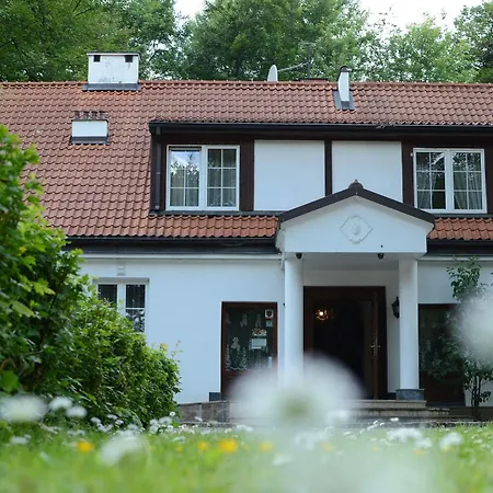 Dedek Park - Historyczny Dworek W Pieknym Parku Skaryszewskim Obok Stadionu Narodowego
