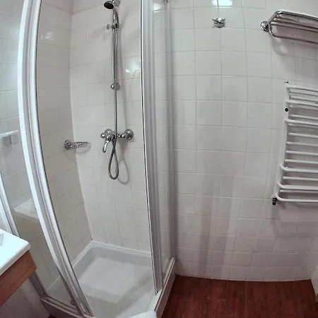 Dedek Park - Historyczny Dworek W Pieknym Parku Skaryszewskim Obok Stadionu Narodowego 3* Варшава