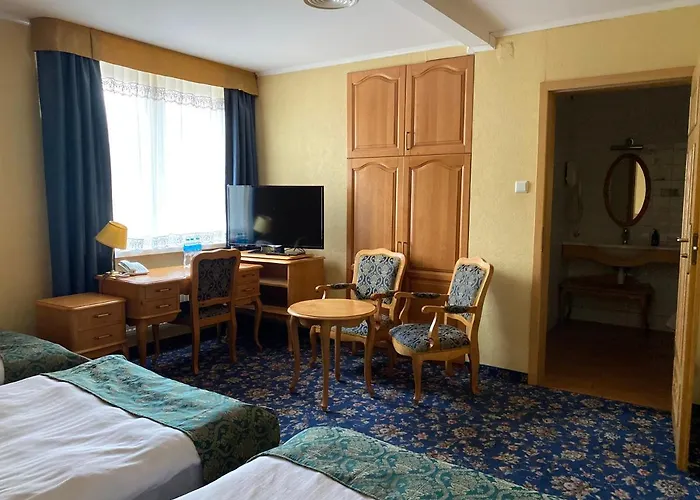 Dedek Park - Historyczny Dworek W Pieknym Parku Skaryszewskim Obok Stadionu Narodowego 3* Warschau