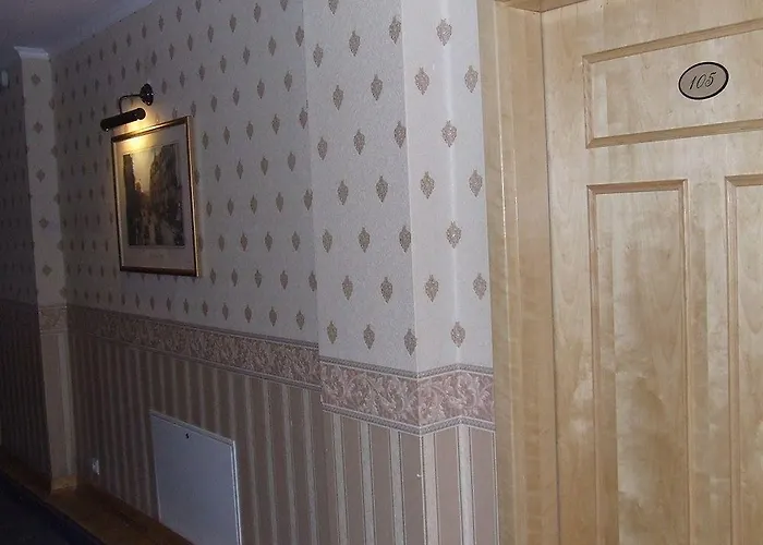 Dedek Park - Historyczny Dworek W Pieknym Parku Skaryszewskim Obok Stadionu Narodowego Апарт-отель Варшава