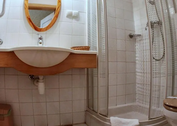 Dedek Park - Historyczny Dworek W Pieknym Parku Skaryszewskim Obok Stadionu Narodowego Aparthotel Warschau