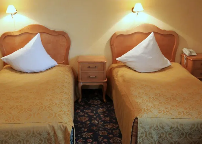 Dedek Park - Historyczny Dworek W Pieknym Parku Skaryszewskim Obok Stadionu Narodowego Aparthotel Warschau