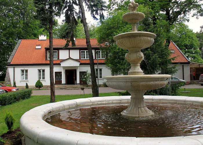 Dedek Park - Historyczny Dworek W Pieknym Parku Skaryszewskim Obok Stadionu Narodowego 3*