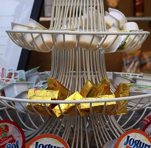 Dedek Park - Historyczny Dworek W Pieknym Parku Skaryszewskim Obok Stadionu Narodowego 3* وارسو