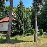 Dedek Park - Historyczny Dworek W Pieknym Parku Skaryszewskim Obok Stadionu Narodowego 3*