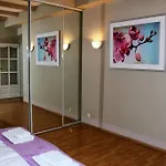 Dedek Park - Historyczny Dworek W Pieknym Parku Skaryszewskim Obok Stadionu Narodowego Aparthotel 3*