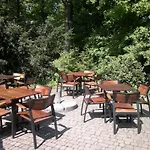 Dedek Park - Historyczny Dworek W Pieknym Parku Skaryszewskim Obok Stadionu Narodowego 3*